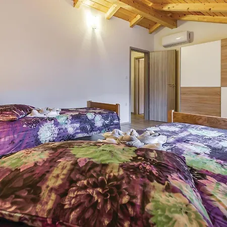 בית נופש Gorgeous In With Wifi