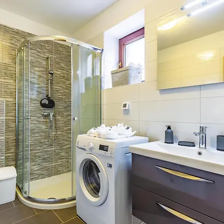 Gorgeous In With Wifi * Peruški