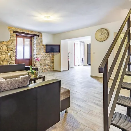 Gorgeous In With Wifi